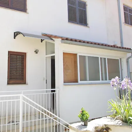 Rose Apartman